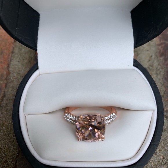 ♥️♥️♥️ SOLD…ROSE GOLD RING…SOLD - Picture 5 of 6